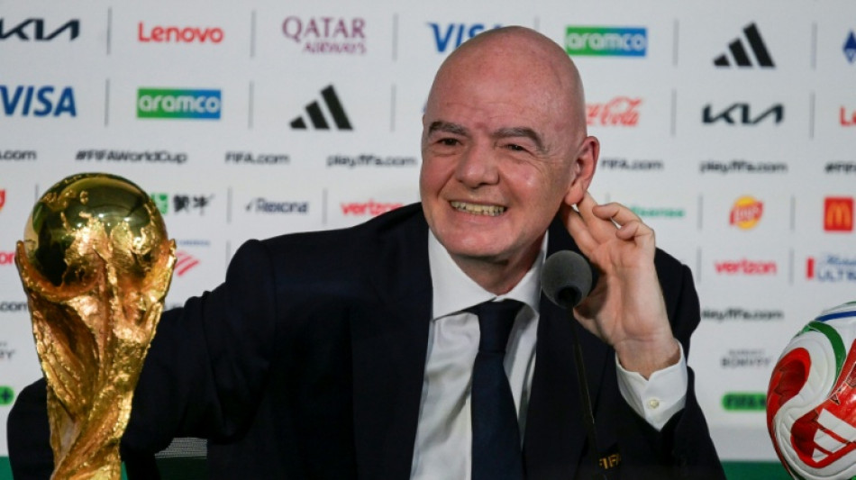  'Talvez a It&aacute;lia se classifique' com 64 sele&ccedil;&otilde;es na Copa do Mundo, brinca Infantino 