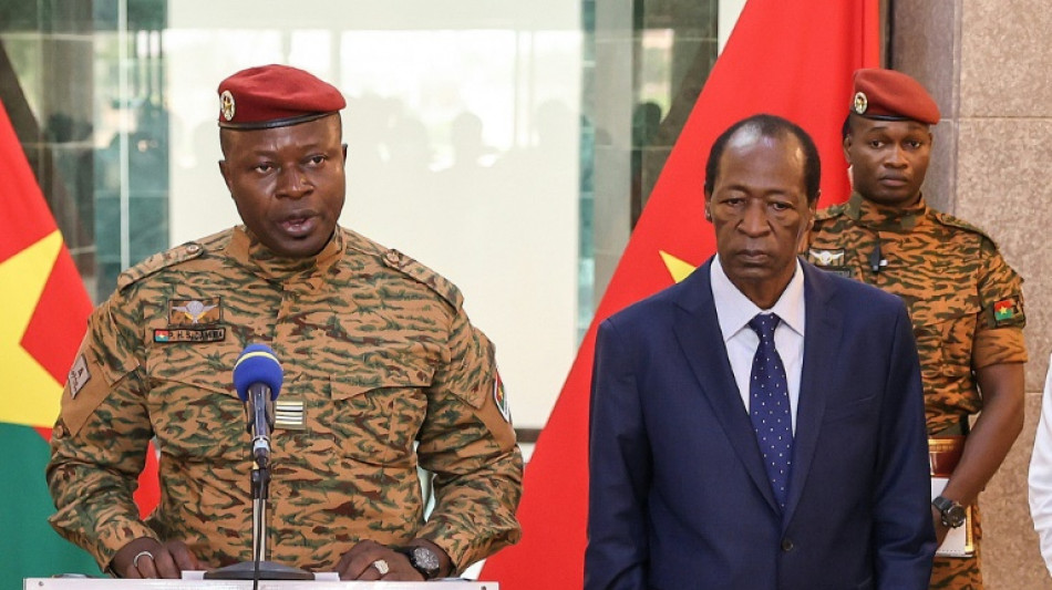 Violence jihadiste au Burkina: Damiba appelle à "la cohésion" au côté de Compaoré