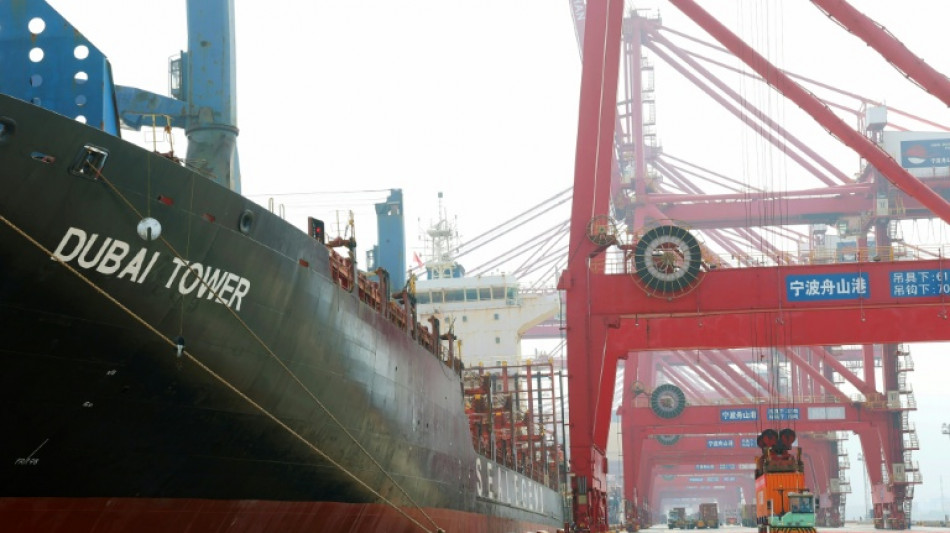  Chinese ship sets off for Europe through Arctic, halving travel time 