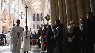 Les premières messes de Noël de Notre-Dame depuis l'incendie remplissent les fidèles de "joie"