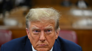 Trump face &agrave; ses potentiels jur&eacute;s au premier jour de son proc&egrave;s historique