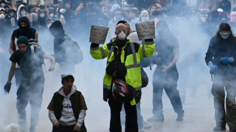  France's Macron to visit Marseille after protest violence 