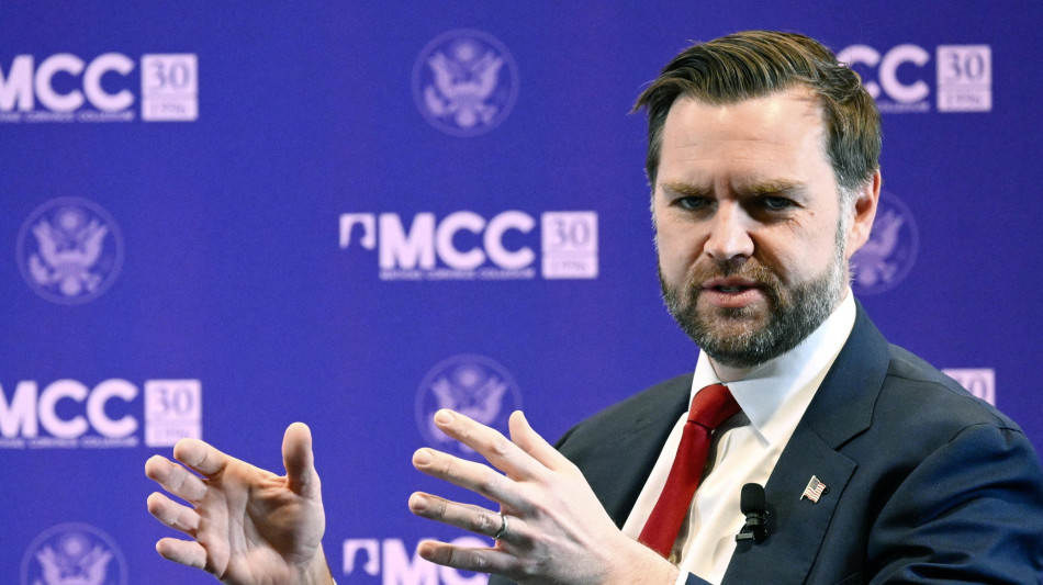  Vance al Papa, 'Dio con gli americani quando liberammo la Francia dai nazisti' 