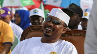 Tchad: Mamahat D&eacute;by, l'ex-chef de la junte &eacute;lu pr&eacute;sident, pr&ecirc;te serment