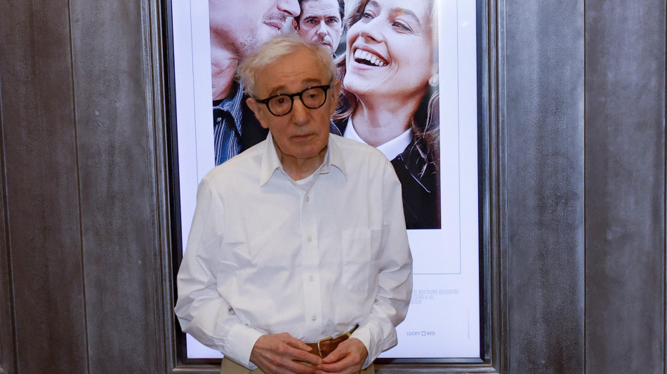  Woody Allen,'Putin ha torto, ma continuare relazioni artistiche' 