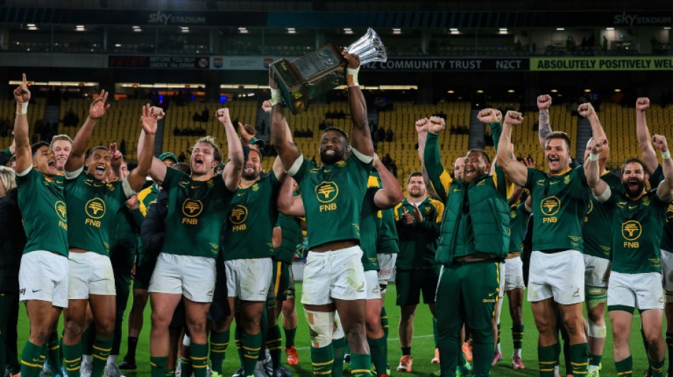  Erasmus keeps faith with Springbok squad after record All Blacks win 