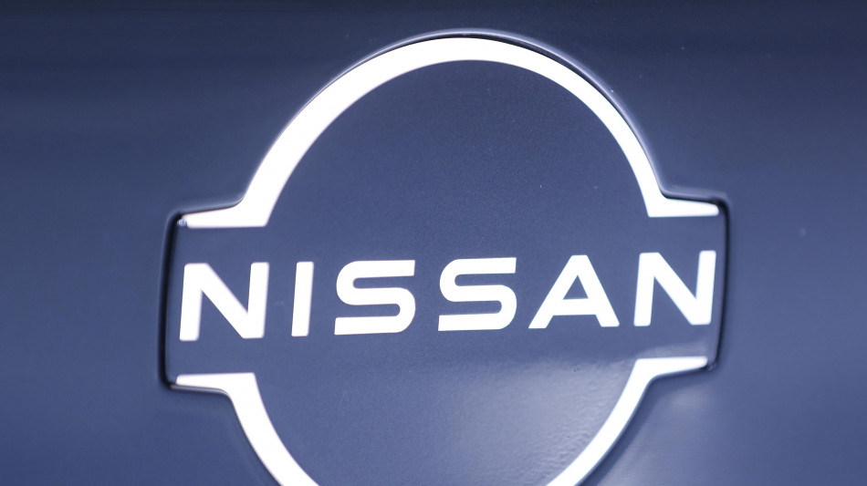 Nissan torna all'utile operativo ma prevede perdita annuale