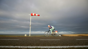 Dutch 'headwind cycle race' scrapped -- wind too strong