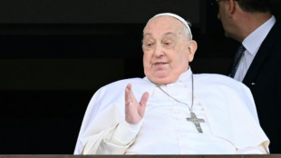 Após longa hospitalização, papa Francisco enfrenta desafio de imagem pública