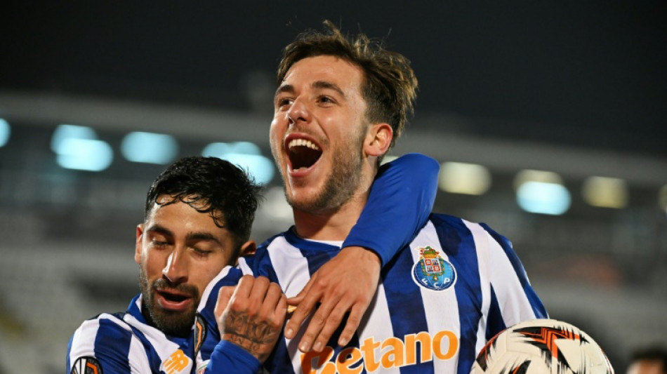 City contrata meia espanhol Nico Gonz&aacute;lez nos &uacute;ltimos minutos da janela de transfer&ecirc;ncias