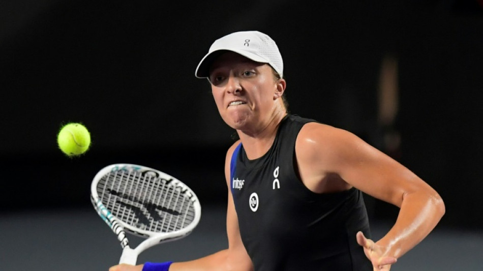 No.2 Swiatek beats No.1 Sabalenka in WTA Finals semis