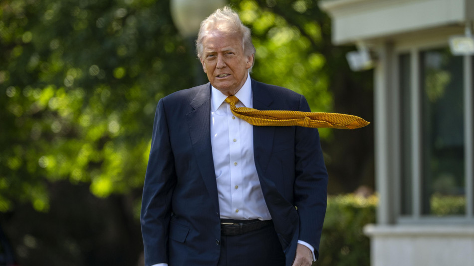 Trump annuncia fondo da 1,78 miliardi per le vittime di Biden