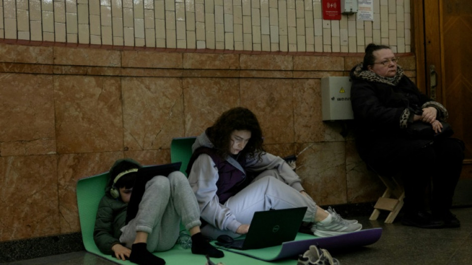  Ukraine says six killed in 'massive' Russian daytime attacks 