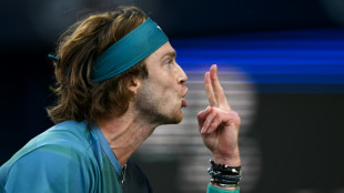 Rublev &eacute; desclassificado em Dubai ap&oacute;s gritar com juiz; Humbert elimina Medvedev