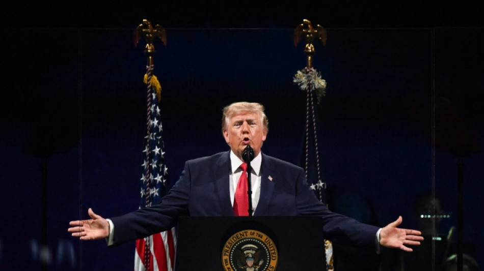  Avant les &eacute;lections, Trump ressort la peur du grand m&eacute;chant Rouge 