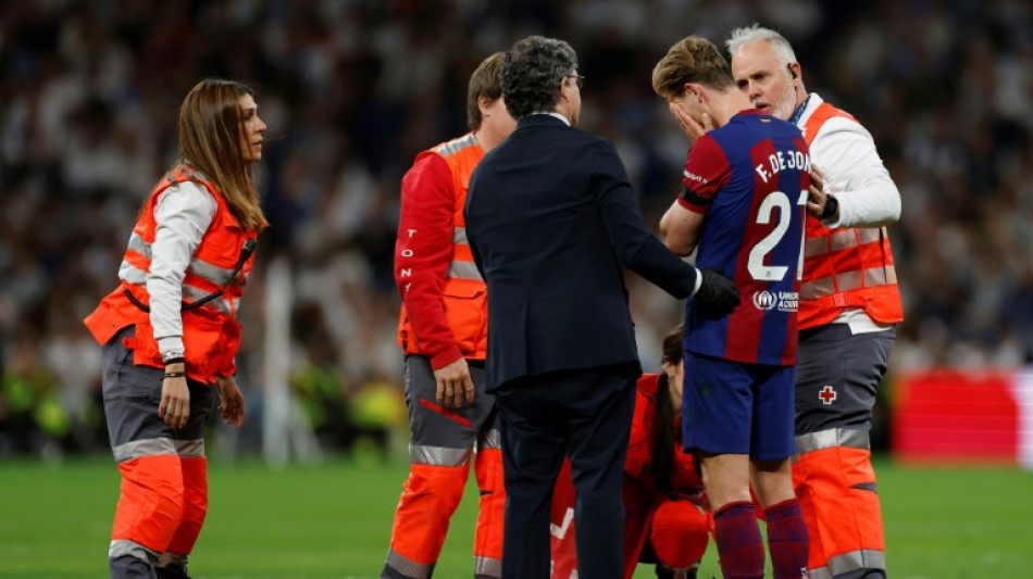 De Jong vai desfalcar Bar&ccedil;a no restante da temporada mas deve jogar Eurocopa pela Holanda