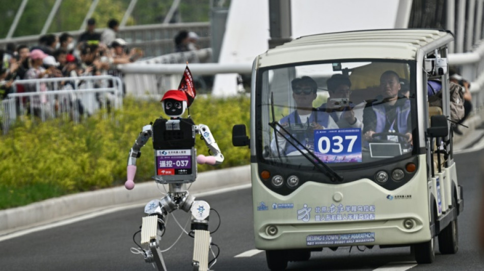 Terminator versi&oacute;n Usain Bolt: los robots baten a los humanos en Pek&iacute;n