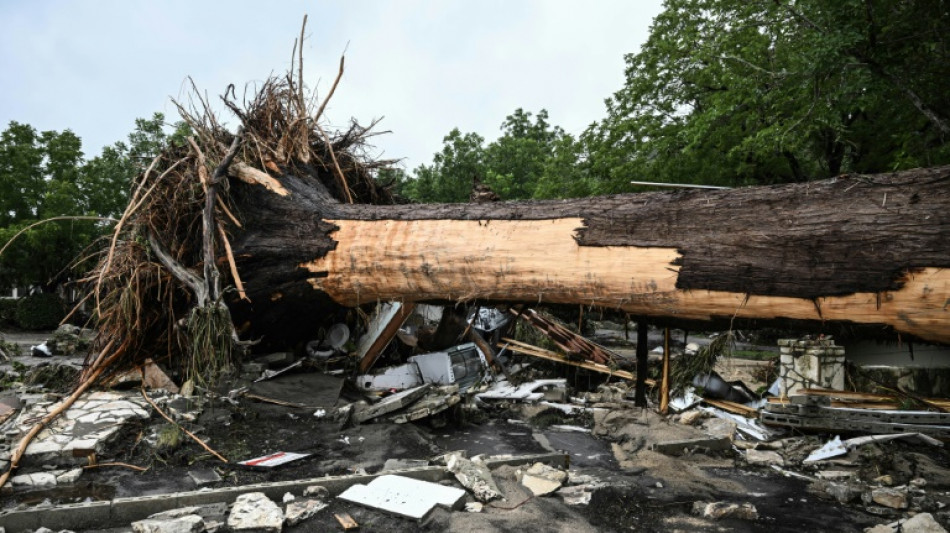 Inondations au Texas: recherches sans relâche d'une trentaine d'enfants