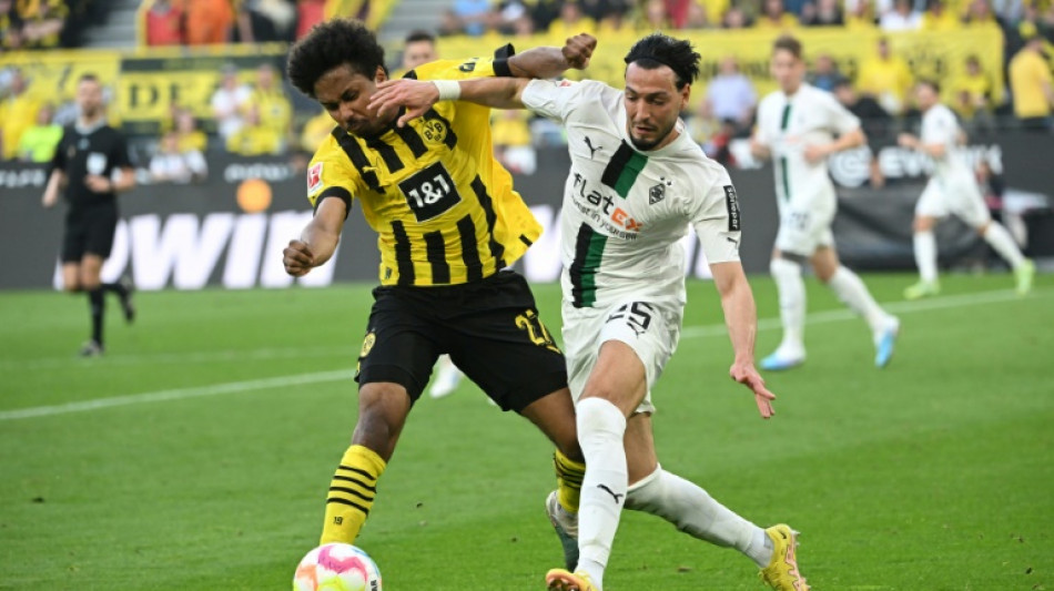 Bensebaini signs for Borussia Dortmund