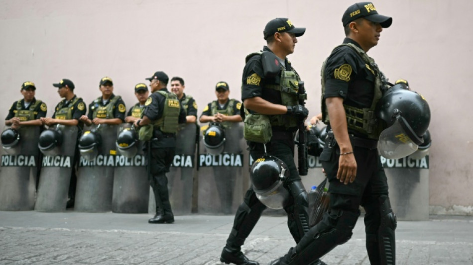  In crime-hit Peru, candidates vie to be 'meanest sheriff' 
