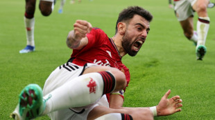 Ten Hag hails 'example' captain Fernandes after Fulham winner