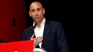 Baiser forc&eacute; : le patron du foot espagnol Luis Rubiales s'accroche &agrave; son poste