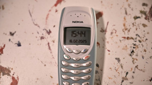 One month phone-free: Young Americans try digital detox