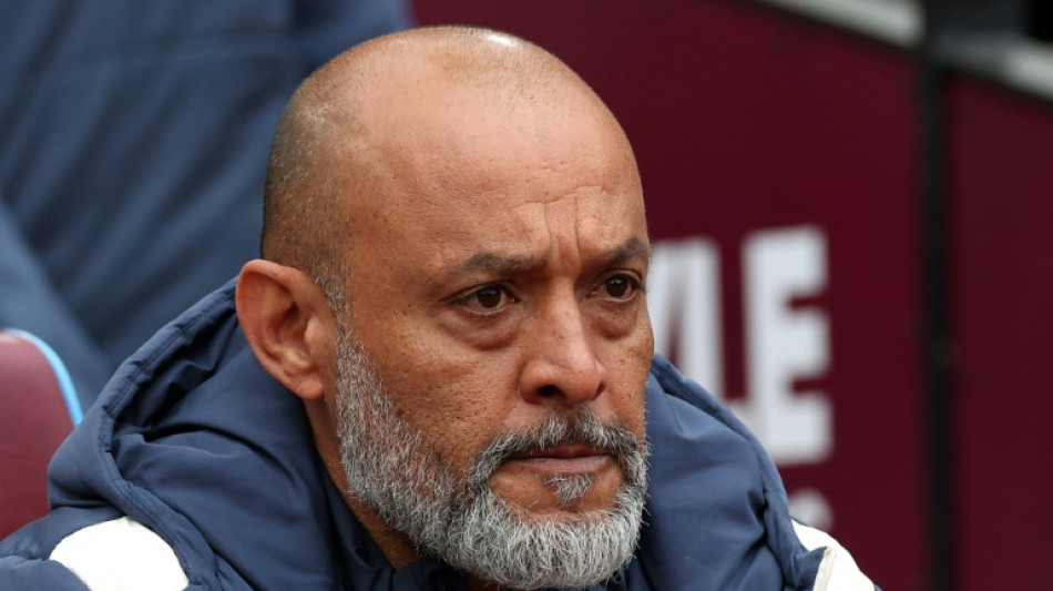 Nuno wants VAR 'consistency' as West Ham fight to avoid relegation 