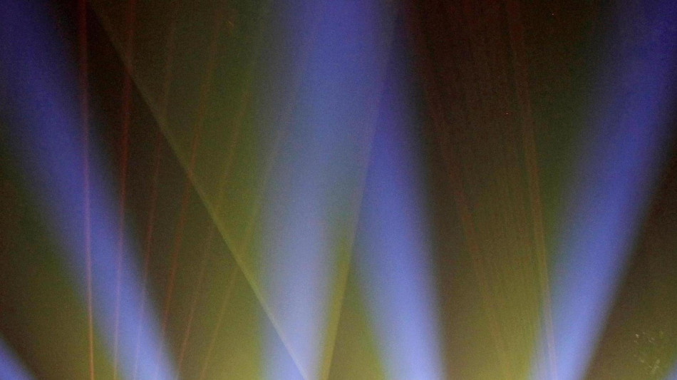  IA, particelle di luce possono simulare memoria e reti neurali 