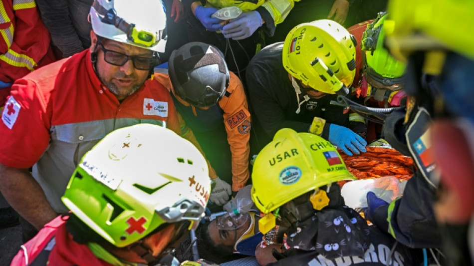  Venezuelan rescue brings hope to nation in mourning 