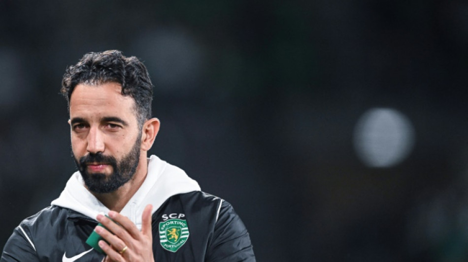 R&uacute;ben Amorim &eacute; o novo treinador do Manchester United
