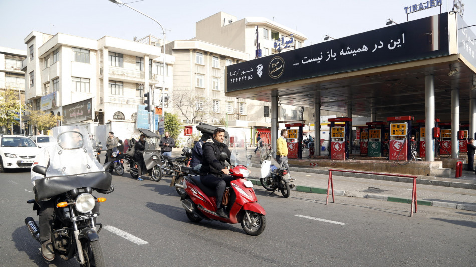  Gli Usa revocano la licenza per la vendita del petrolio iraniano 