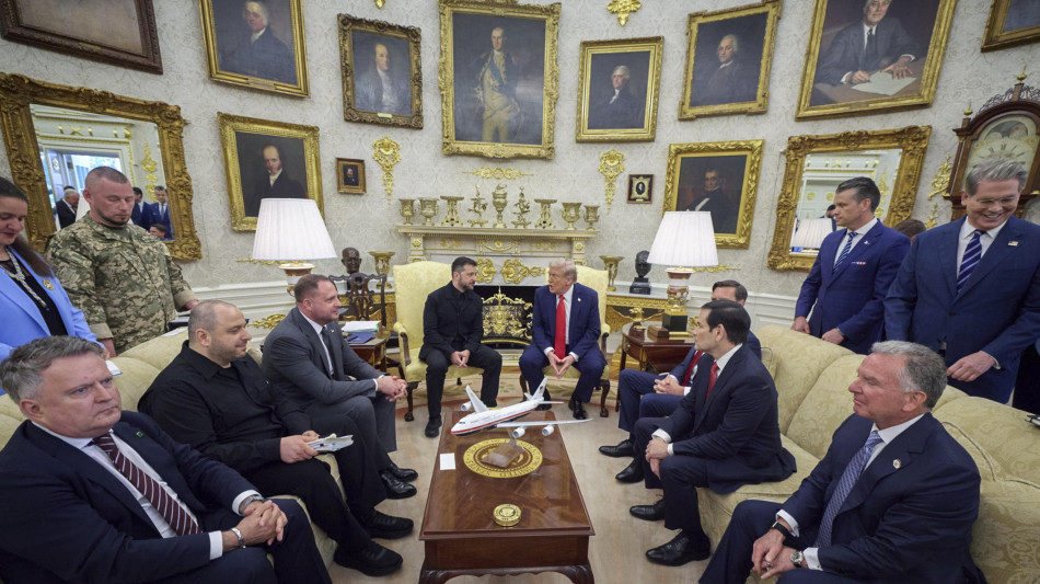  Dopo il vertice, i leader e Trump nello Studio Ovale 
