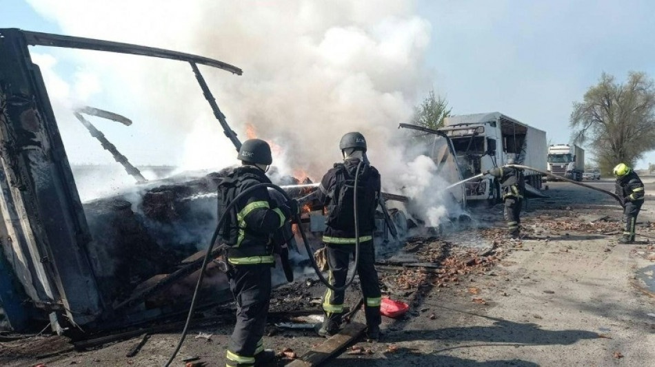  Kyiv hits Russian oil sites as eight killed in both countries 