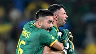 South Africa break Pakistan hearts with one-wicket World Cup win