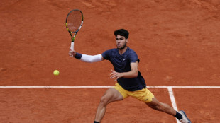 Roland-Garros: Tsitsipas au d&eacute;fi de sa b&ecirc;te noire Alcaraz