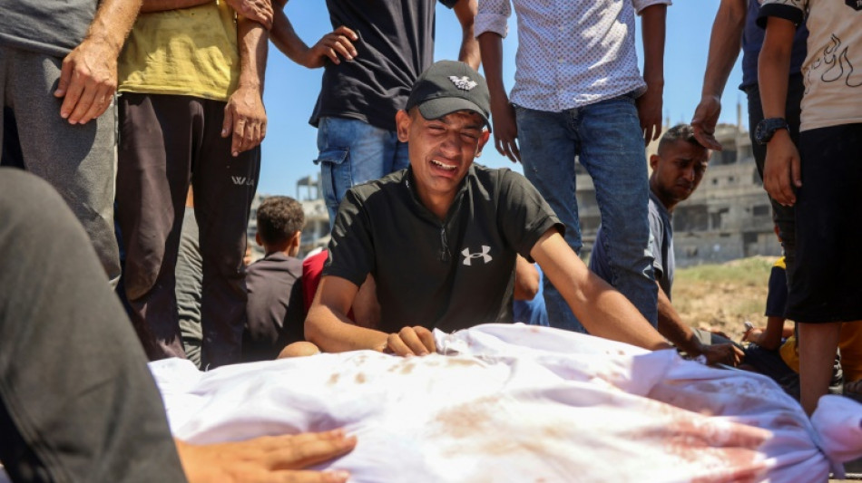 Frappes isra&eacute;liennes sur Gaza, craintes d'une "nouvelle escalade" au Liban