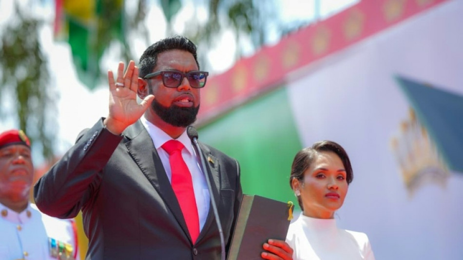 M&aacute;s petr&oacute;leo, m&aacute;s riqueza "para el pueblo": el presidente de Guyana jura su segundo mandato