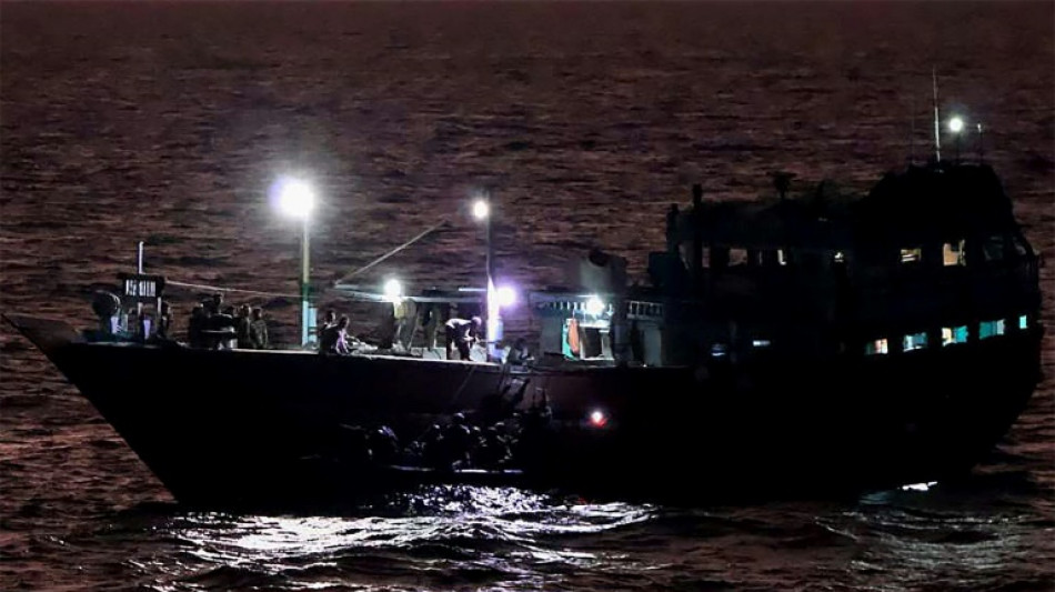 La marina india rescata un pesquero iran&iacute; secuestrado por piratas somal&iacute;es