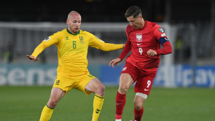 Infortunio in Nazionale, il Bar&ccedil;a perde Lewandosky nel Clasico