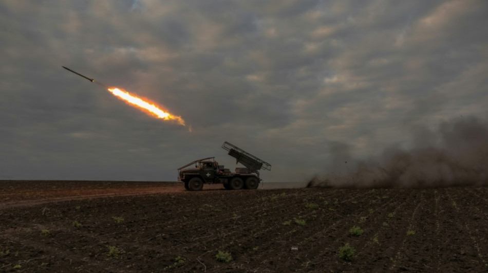 Ukraine: situation toujours "difficile" au nord-est, Kiev accuse la Russie d'ex&eacute;cutions de civils