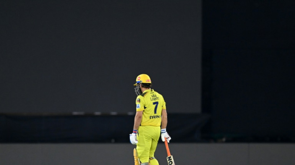 Dhoni doing 'well' after knee surgery - team