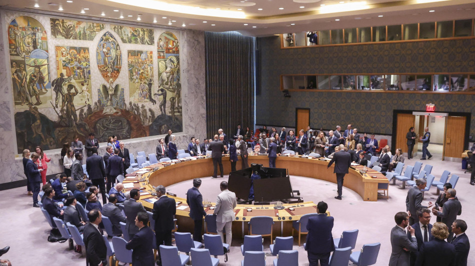  Cina e Russia bloccano la risoluzione all'Onu sulla sicurezza di Hormuz 