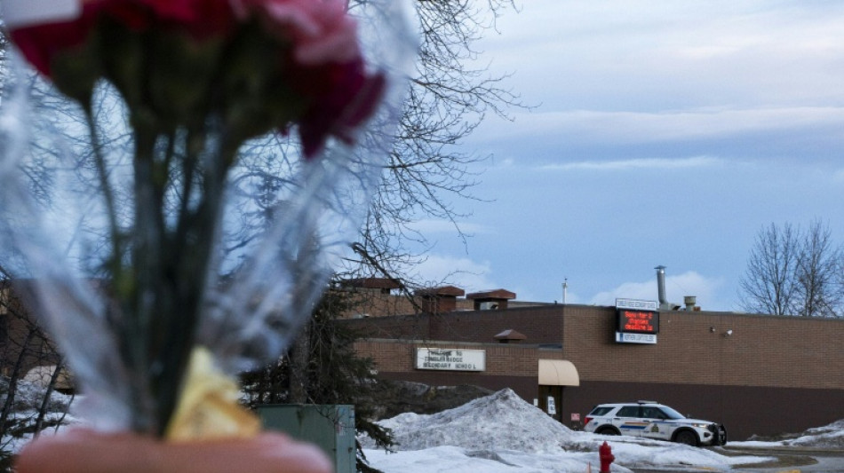  Canada PM to join mourners in remote town after mass shooting 