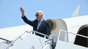 Nouvelle journ&eacute;e cruciale pour la survie politique de Biden