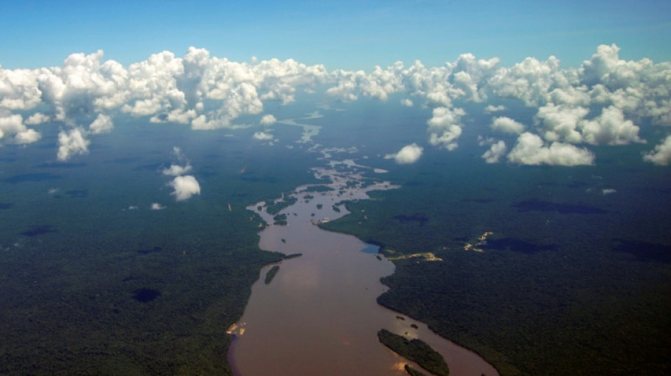 Venezuela convoca referendo consultivo por territ&oacute;rio disputado com a Guiana