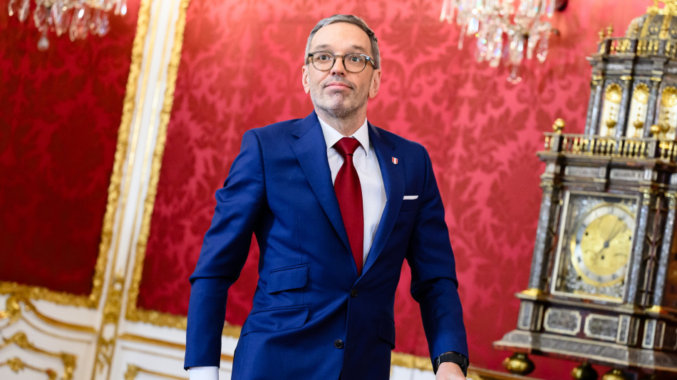 Presidente austriaco d&agrave; a Kickl mandato di formare governo
