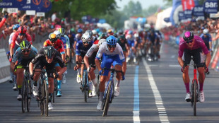 Dainese takes stage 17 win as Thomas keeps Giro lead