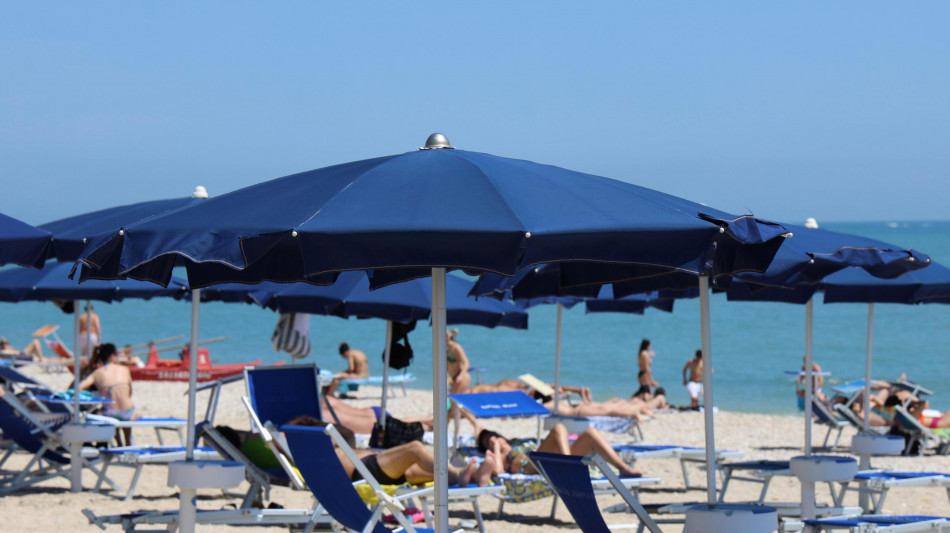 Vacanze, tra luglio e agosto spesi 20 miliardi ma 541 milioni dovuti ai rincari