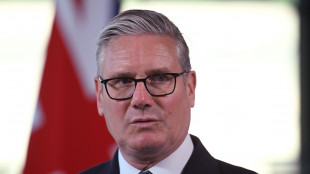 18enne ucciso in Gb, Starmer condanna 'vergognose violenze sulla polizia'
